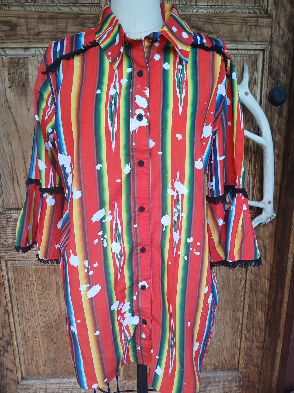 Lucky & Blessed Western Style Red Serape Striped Paint Splatter Top Tunic Small